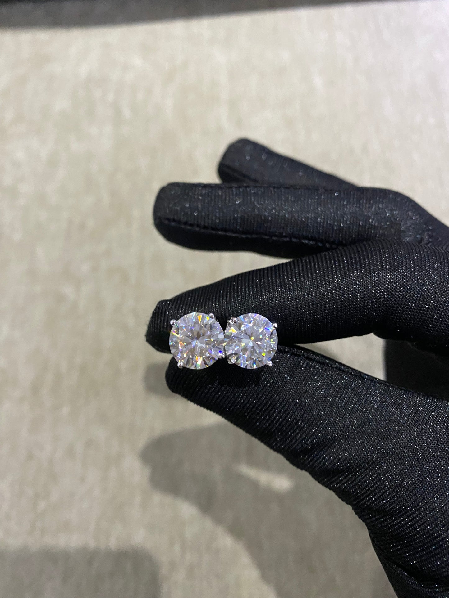 Round Jumbo 4Carats per ear VVS1 brilliant Moissanite earrings 925 silver