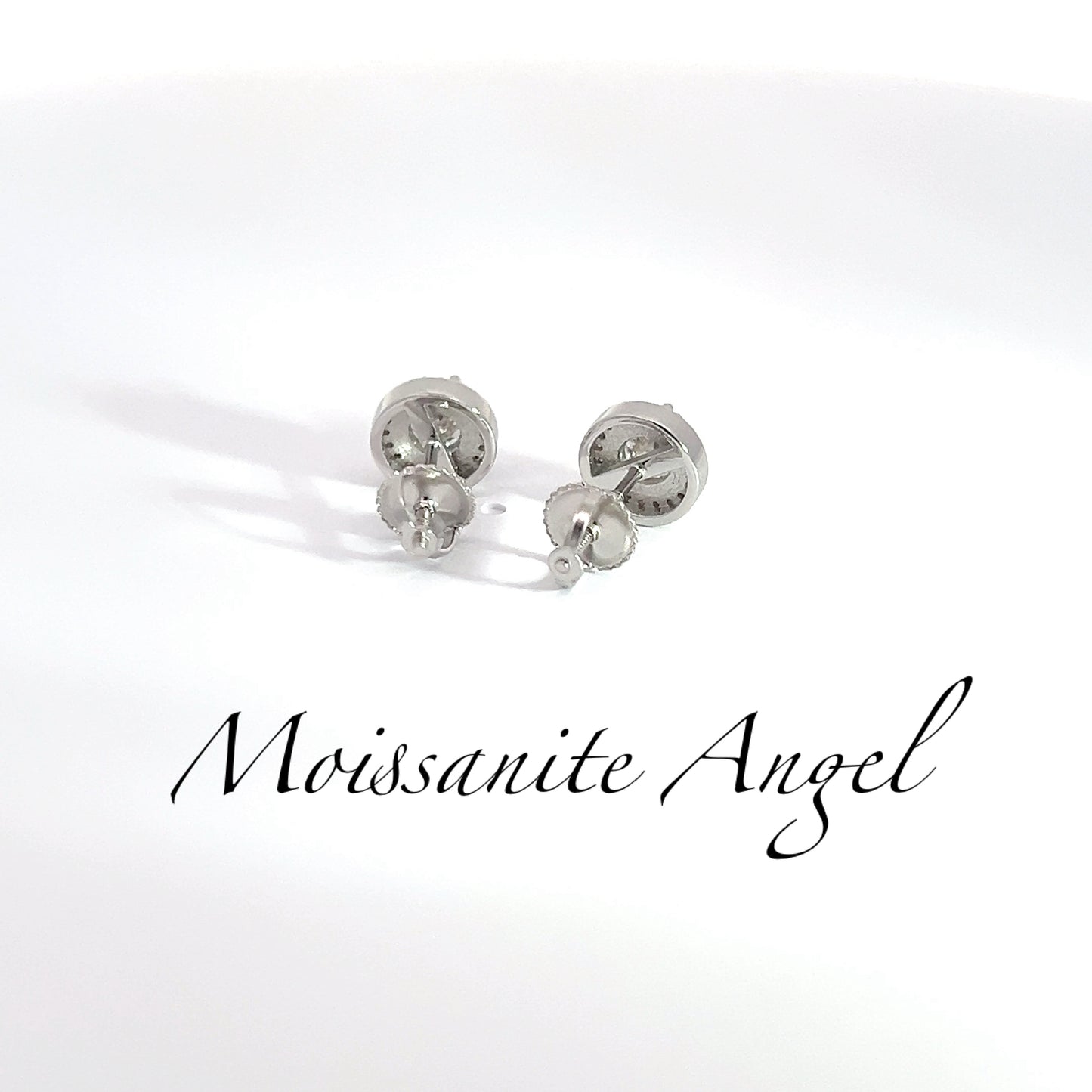 Beautiful Moissanite halo studs vvs1 quality