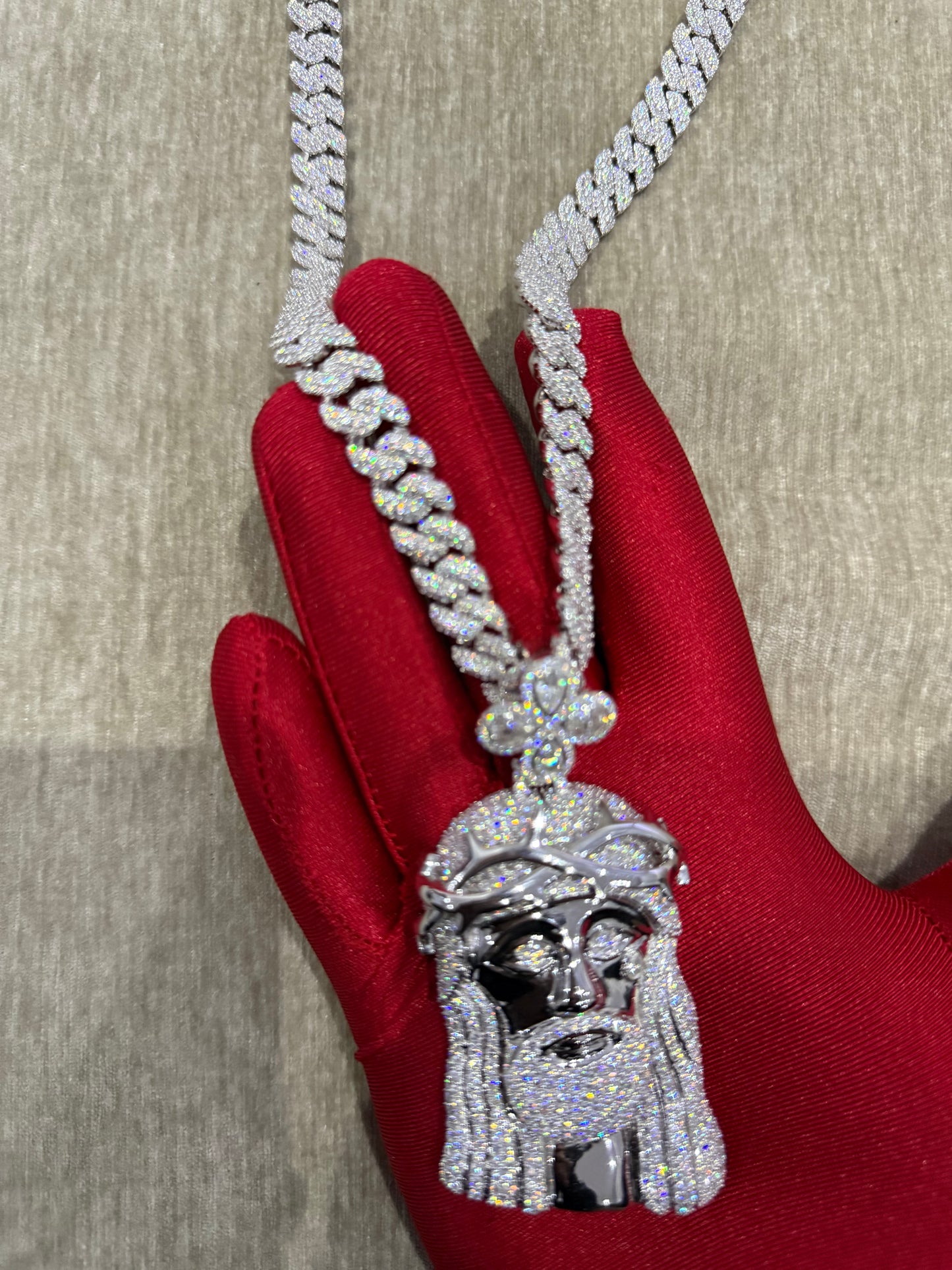 20 inch 10mm Moissanite tight link chain combo with Jesus pendant 925 silver VVS1 top tier quality 100 % Authentic.