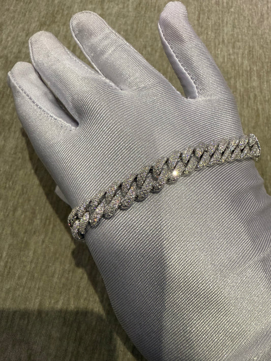 100 % Authentic Moissanite tight link Bracelet VVS1 quality diamond tester Approved 925 silver 10mm for men and for women.