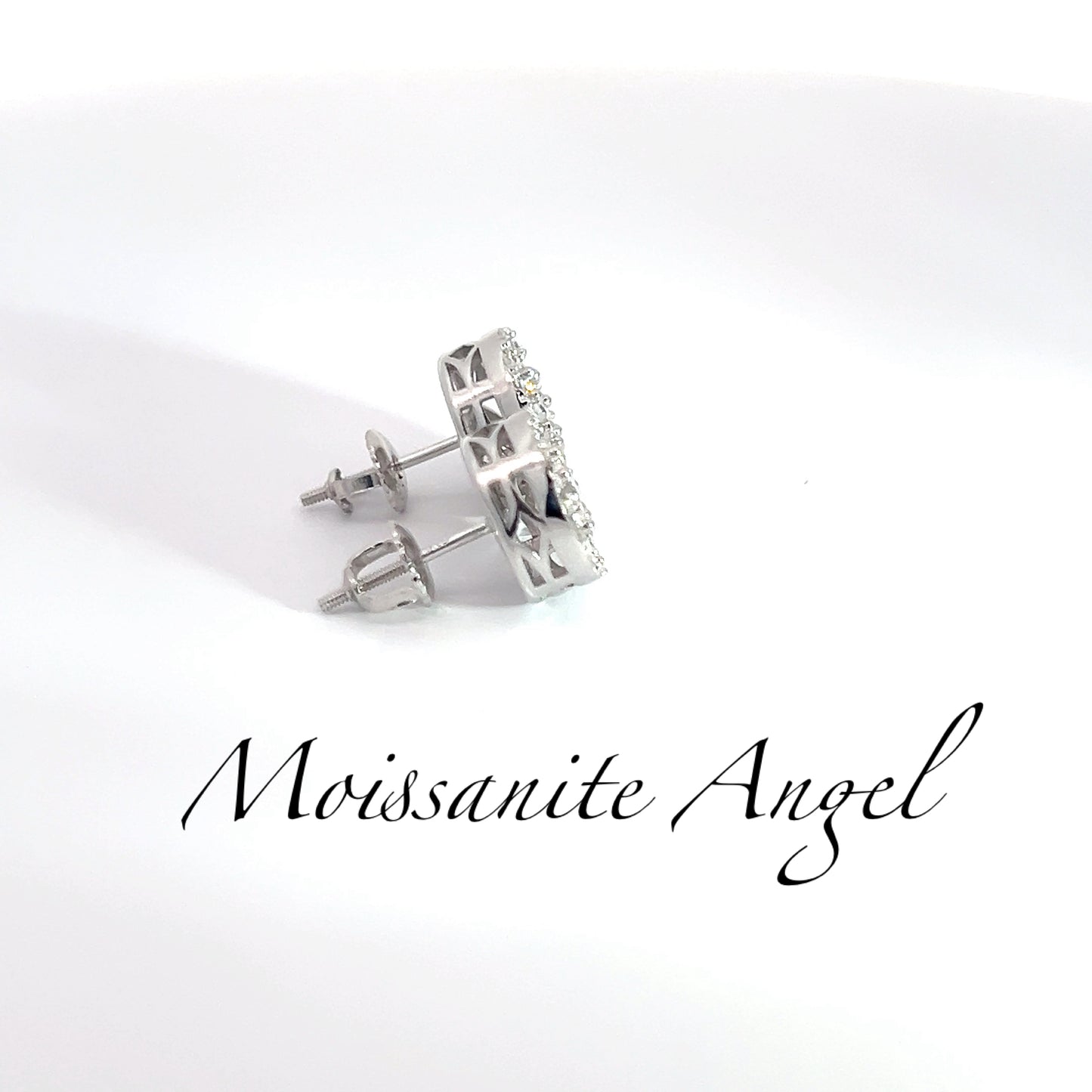 Moissanite round cluster set studs