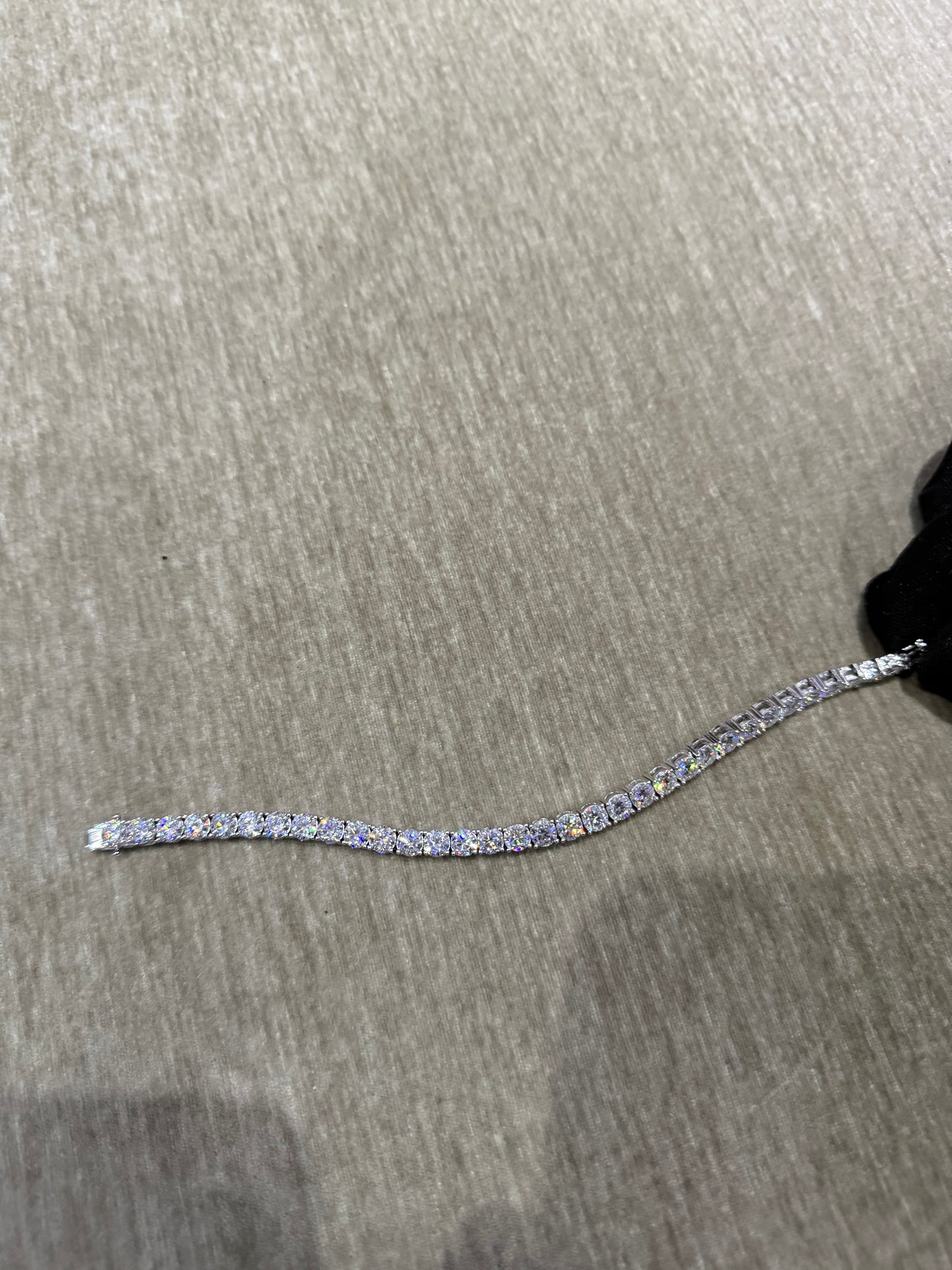100 % Authentic 5mm Moissanite tennis bracelet VVS1 D Color
