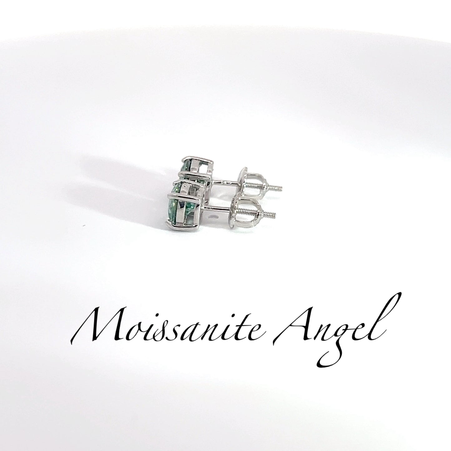 Green Moissanite round studs