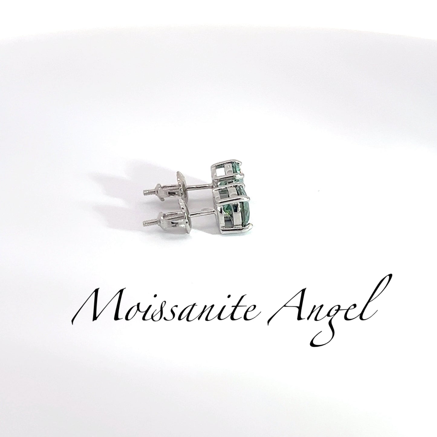 Green Moissanite round studs