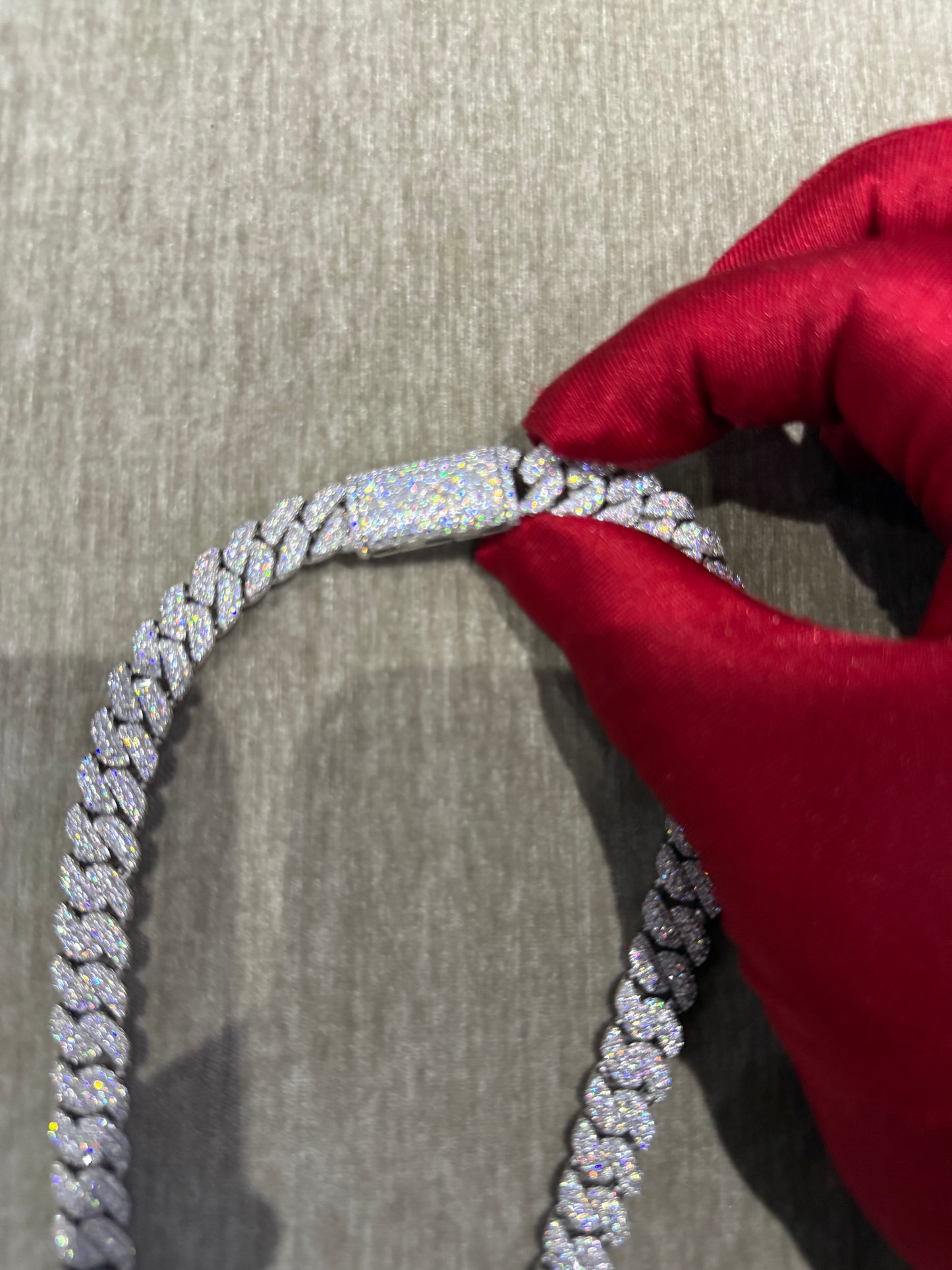20 inch 10mm Moissanite tight link chain combo with Jesus pendant 925 silver VVS1 top tier quality 100 % Authentic.