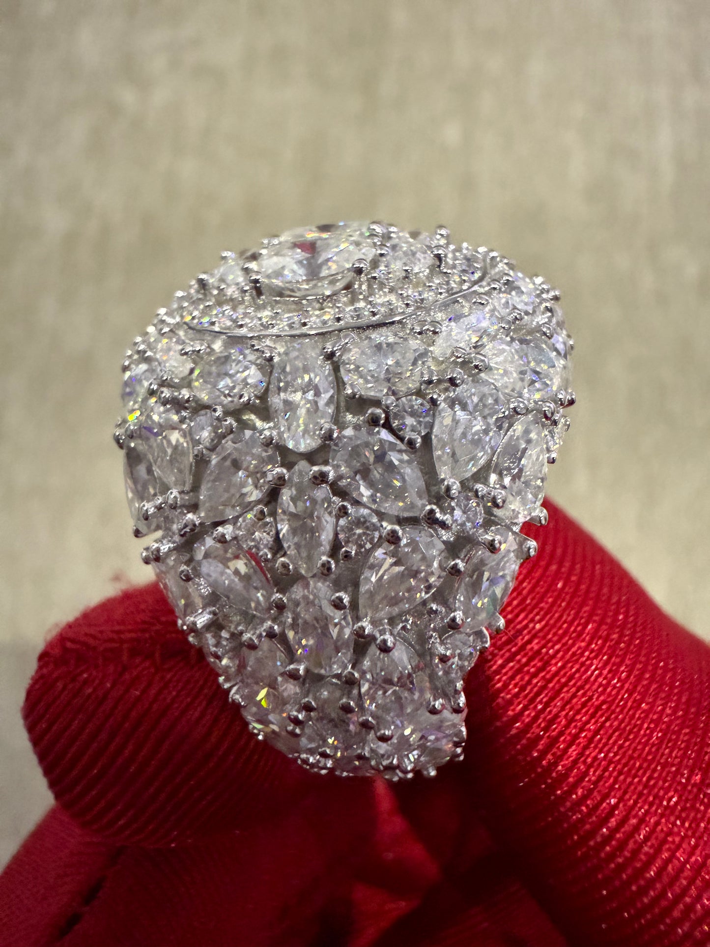 100 % Authentic Moissanite Master Piece Ring size 10, 925 silver moissanite ring VVS1 quality, real moissanite that is diamond test approved