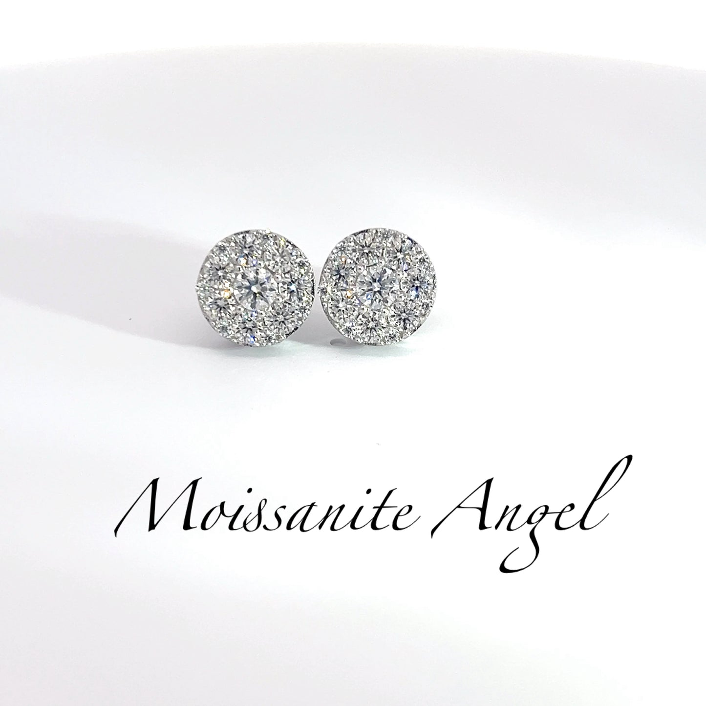 Moissanite round cluster set studs