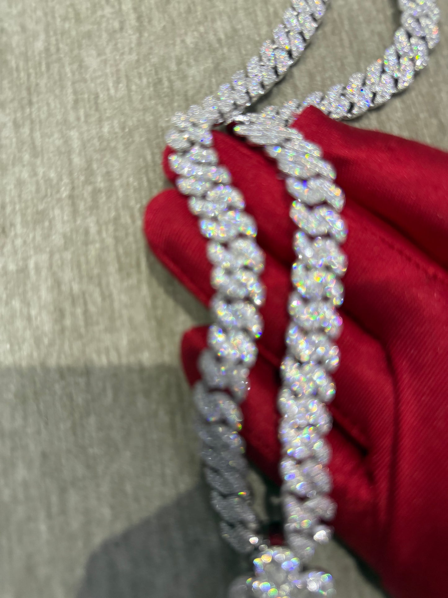 20 inch 10mm Moissanite tight link chain combo with Jesus pendant 925 silver VVS1 top tier quality 100 % Authentic.